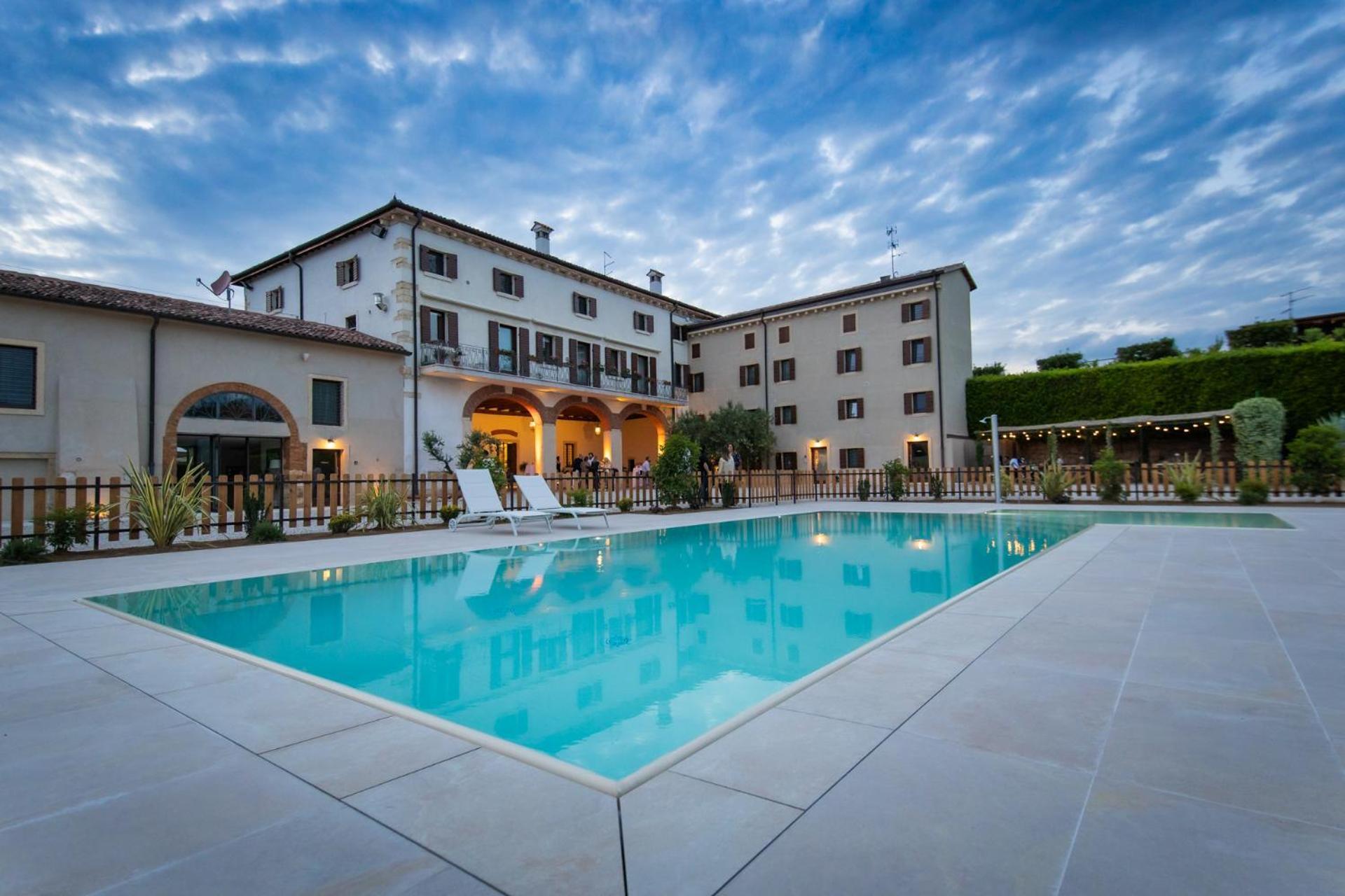 Verdeolivo 1876 - Apartments & Pool Mezzane di Sotto ภายนอก รูปภาพ