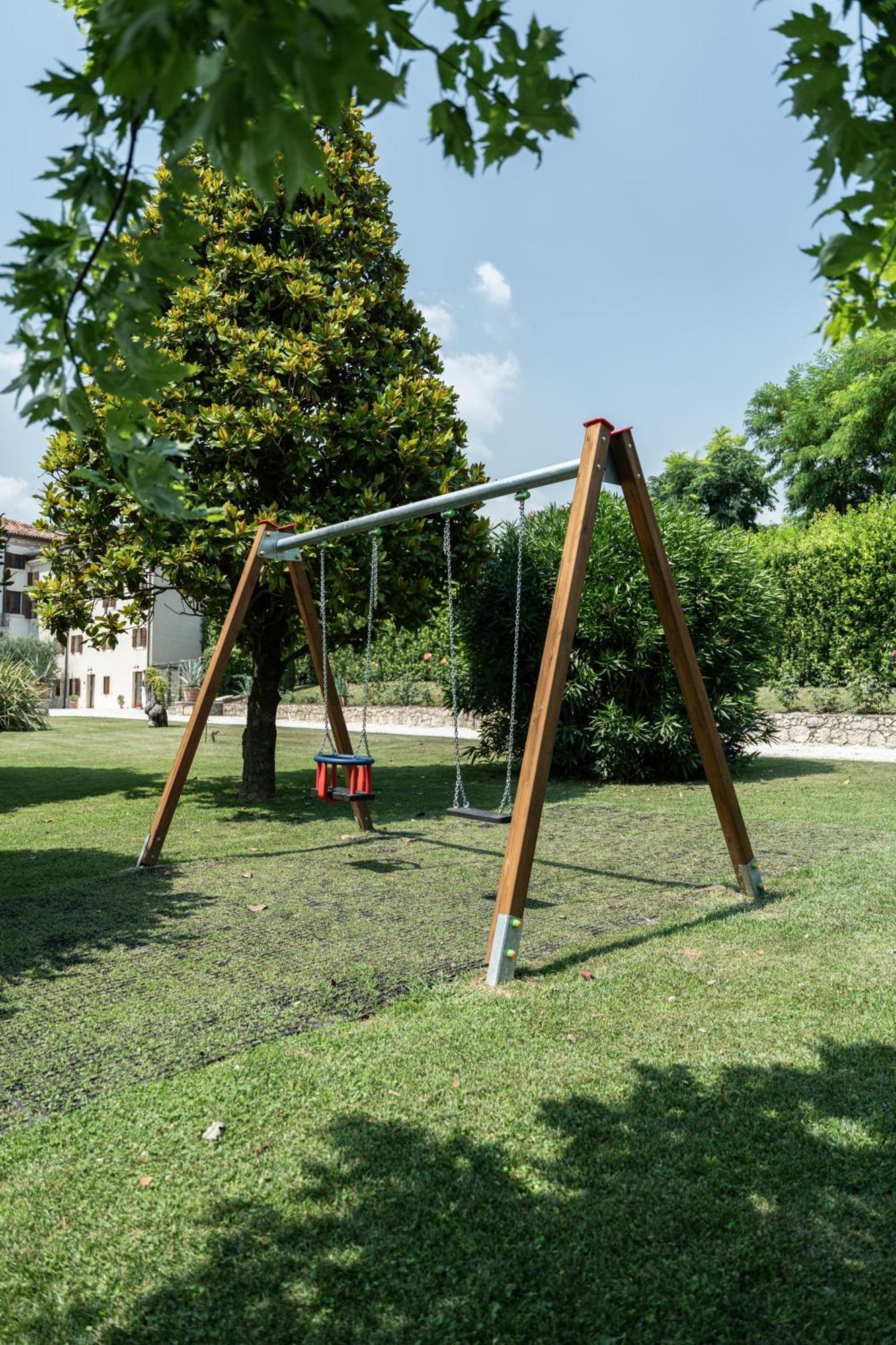 Verdeolivo 1876 - Apartments & Pool Mezzane di Sotto ภายนอก รูปภาพ